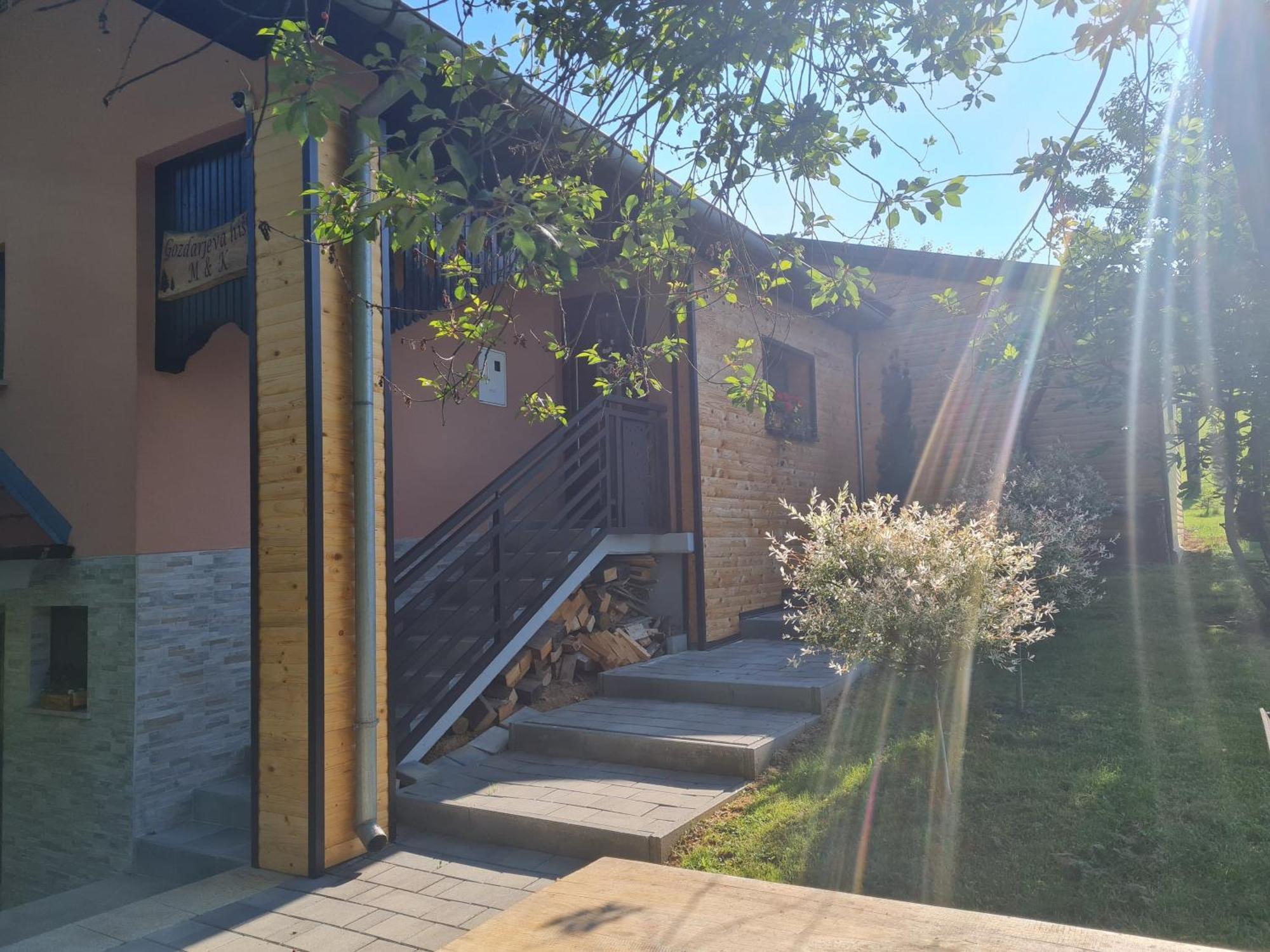 Gozdarjeva Hiska M&K Villa Добровник Екстериор снимка